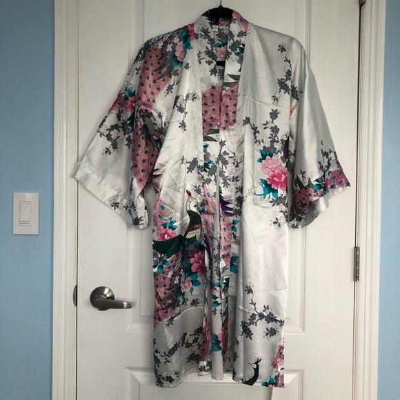 Silk Robe - Picture 2 of 3